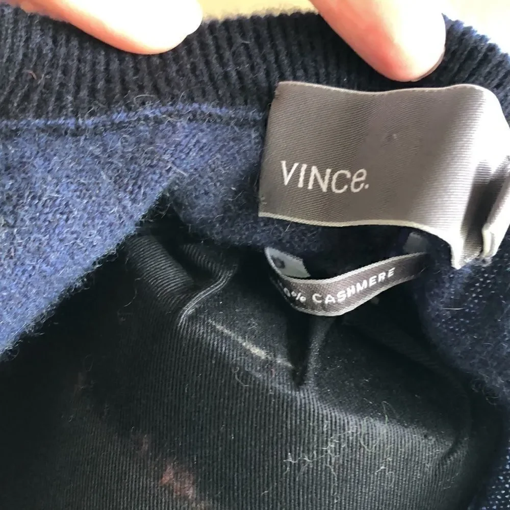Vince V-Neck 💯Cashmere Sweater